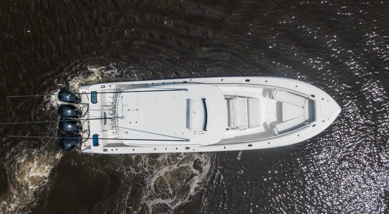 https://arconyachts.ams3.digitaloceanspaces.com/148833/conversions/large_4379262-optimize.jpg