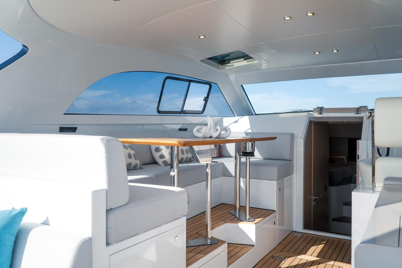 https://arconyachts.ams3.digitaloceanspaces.com/148904/conversions/large_4499600-optimize.jpg