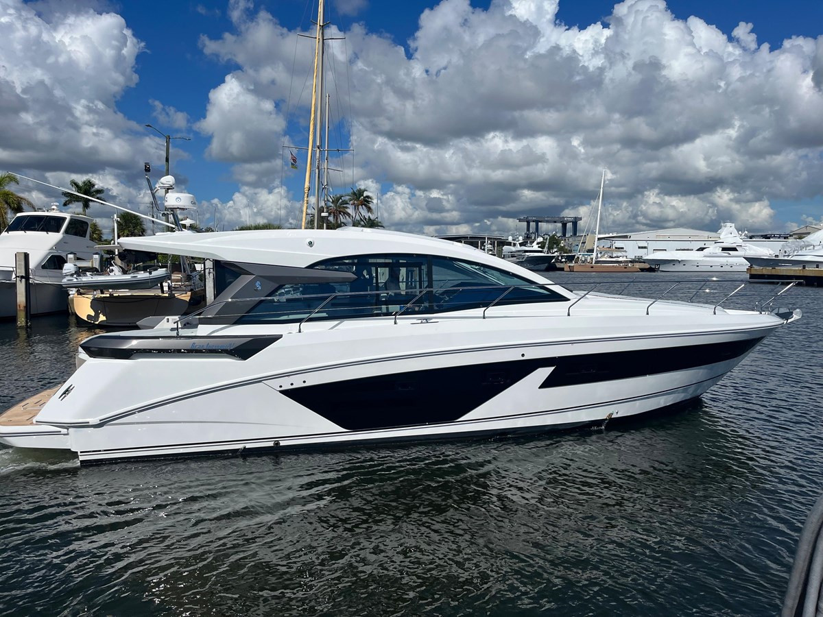 https://arconyachts.ams3.digitaloceanspaces.com/148942/conversions/large_4527338-optimize.jpg
