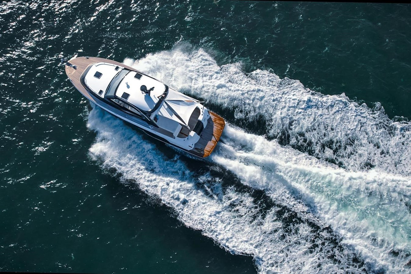 https://arconyachts.ams3.digitaloceanspaces.com/148960/conversions/large_4499621-optimize.jpg