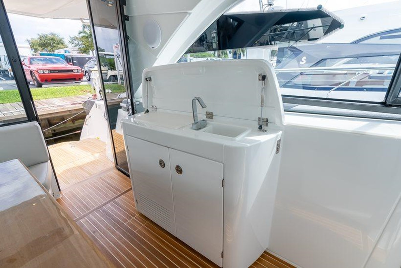 https://arconyachts.ams3.digitaloceanspaces.com/148985/conversions/large_4527353-optimize.jpg
