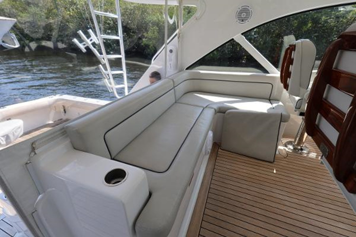 https://arconyachts.ams3.digitaloceanspaces.com/149035/conversions/large_4590985-optimize.jpg