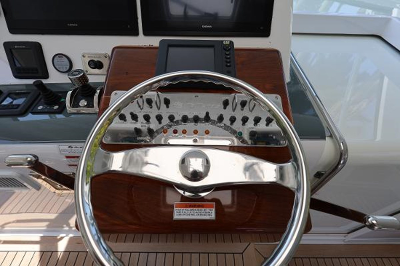 https://arconyachts.ams3.digitaloceanspaces.com/149047/conversions/large_4590993-optimize.jpg