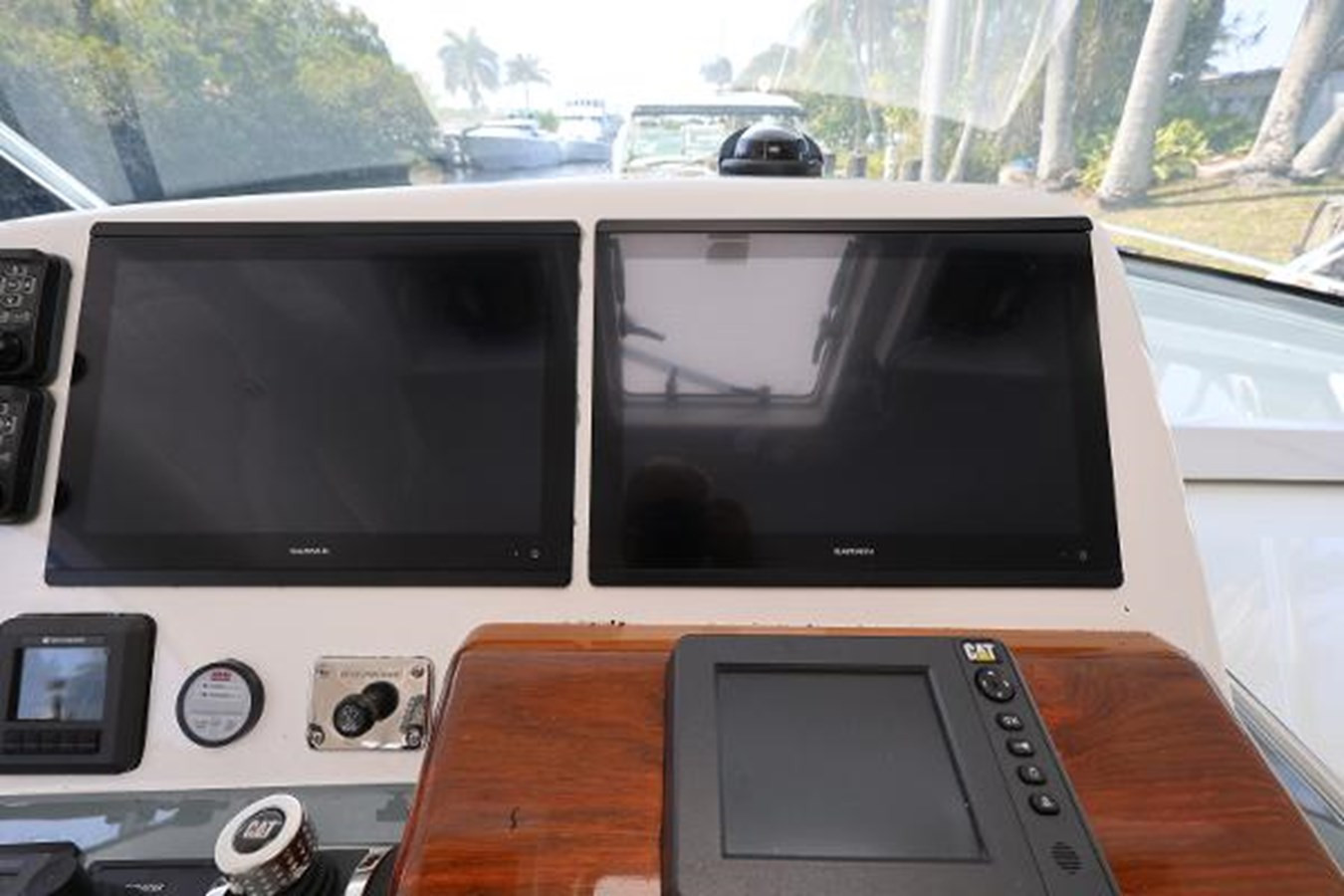 https://arconyachts.ams3.digitaloceanspaces.com/149050/conversions/large_4590995-optimize.jpg