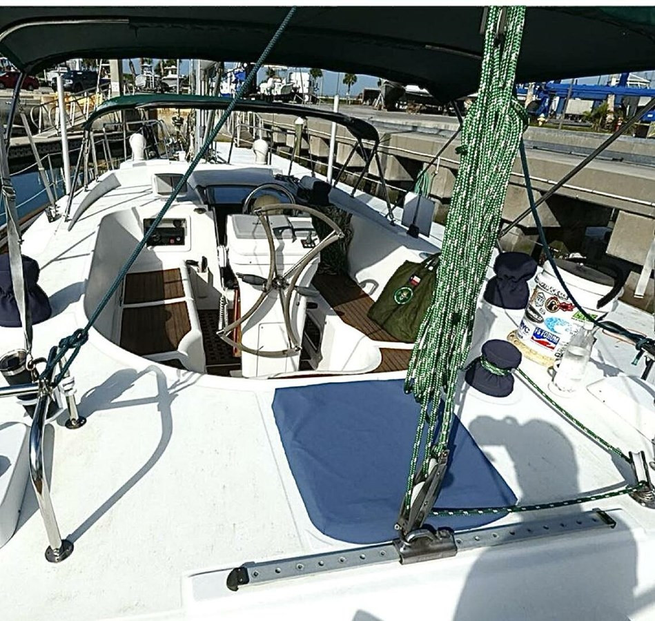 https://arconyachts.ams3.digitaloceanspaces.com/149062/conversions/large_4634059-optimize.jpg