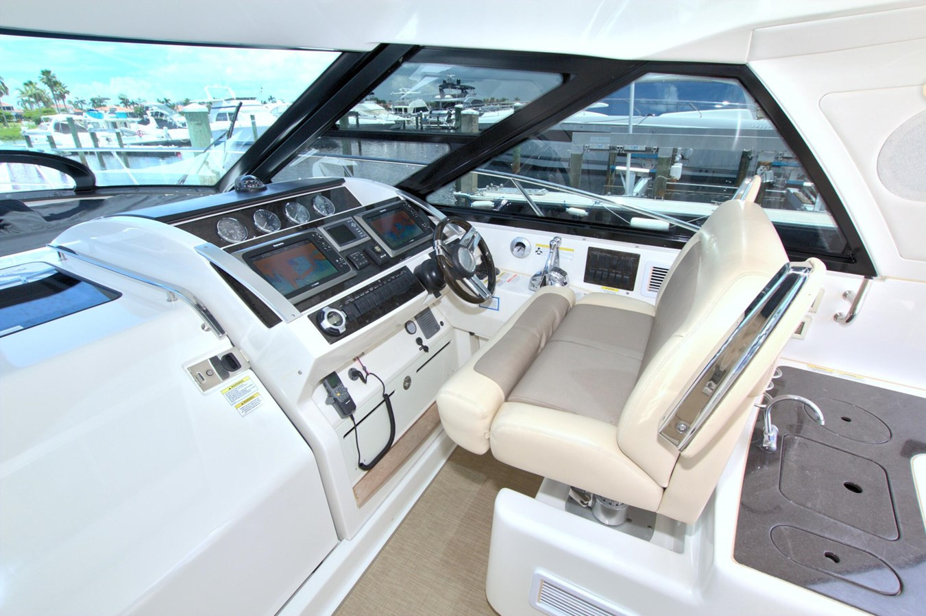 https://arconyachts.ams3.digitaloceanspaces.com/149148/conversions/large_4710394-optimize.jpg