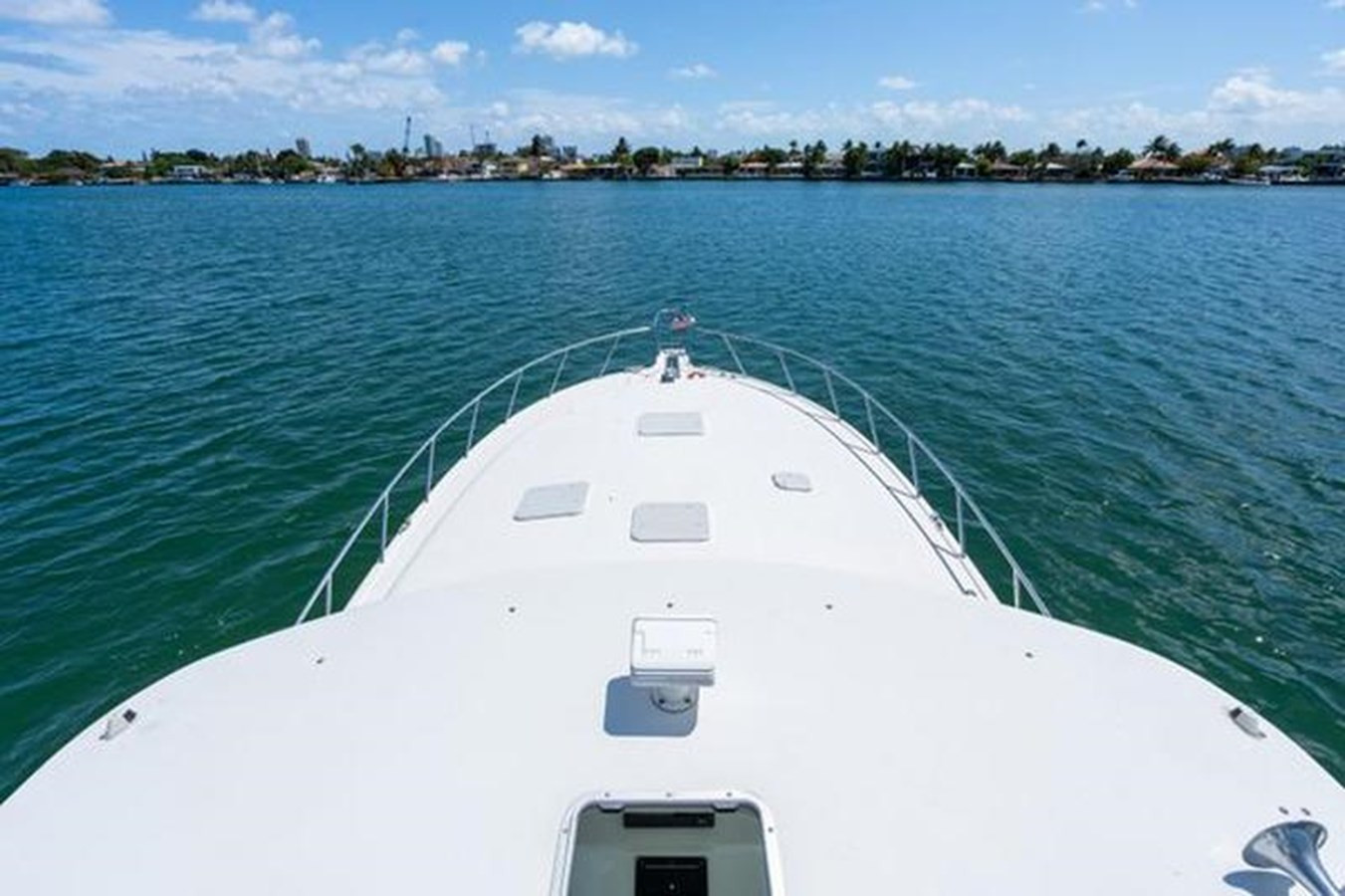 https://arconyachts.ams3.digitaloceanspaces.com/149154/conversions/large_4721683-optimize.jpg