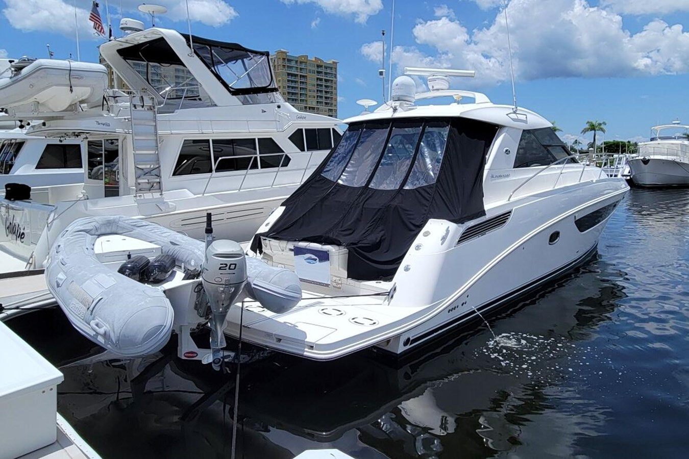 https://arconyachts.ams3.digitaloceanspaces.com/149258/conversions/large_4710434-optimize.jpg