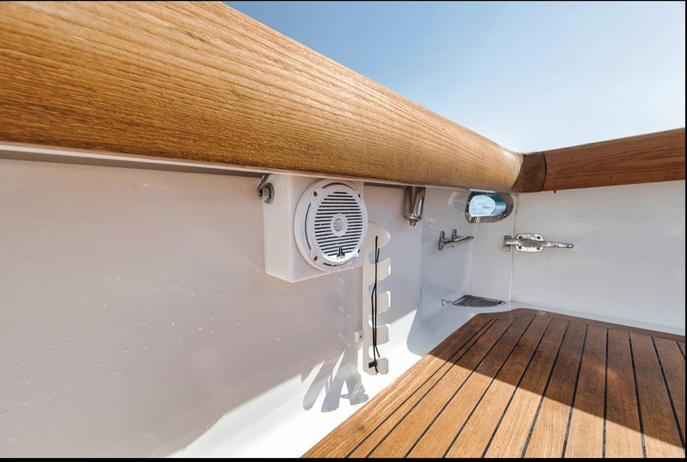 https://arconyachts.ams3.digitaloceanspaces.com/149350/conversions/large_4747395-optimize.jpg