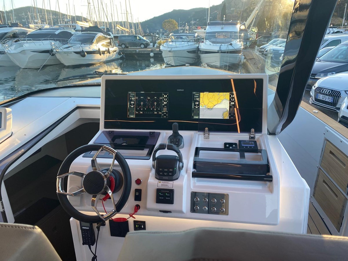 https://arconyachts.ams3.digitaloceanspaces.com/149352/conversions/large_4538557-optimize.jpg
