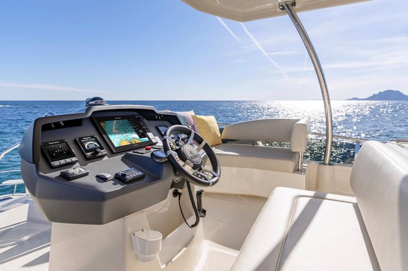 https://arconyachts.ams3.digitaloceanspaces.com/149389/conversions/large_3911025-optimize.jpg