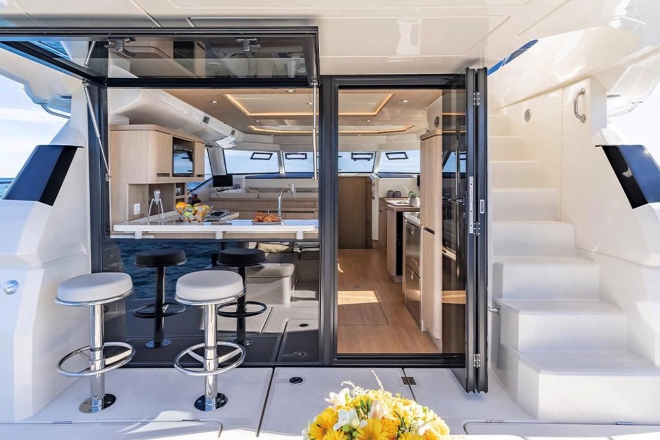 https://arconyachts.ams3.digitaloceanspaces.com/149393/conversions/large_3911027-optimize.jpg