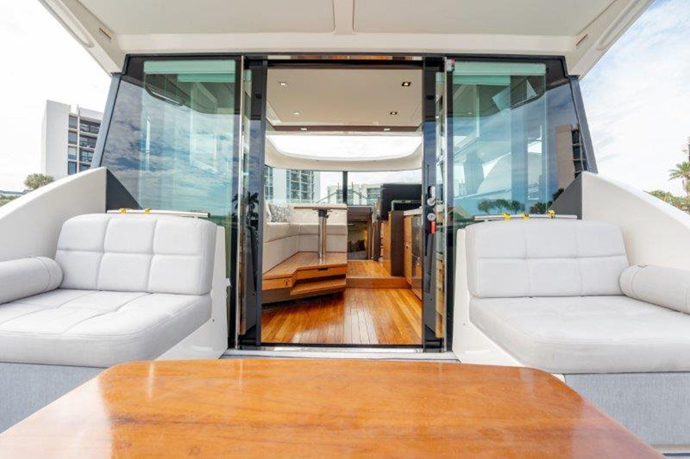 https://arconyachts.ams3.digitaloceanspaces.com/149412/conversions/large_4173206-optimize.jpg