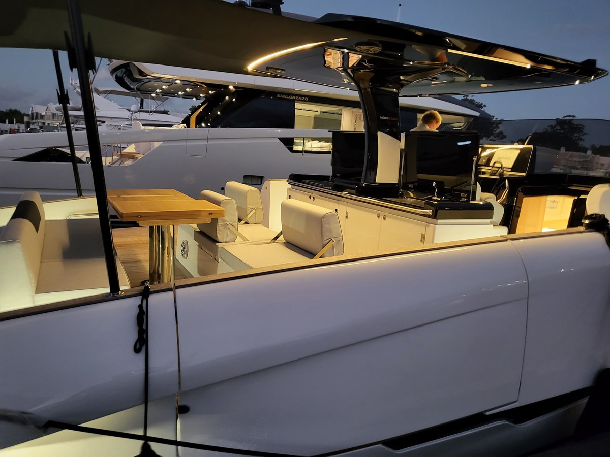 https://arconyachts.ams3.digitaloceanspaces.com/149413/conversions/large_4704546-optimize.jpg