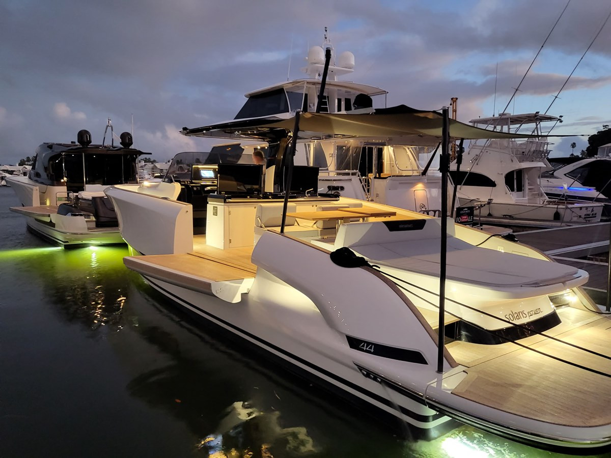 https://arconyachts.ams3.digitaloceanspaces.com/149419/conversions/large_4704548-optimize.jpg