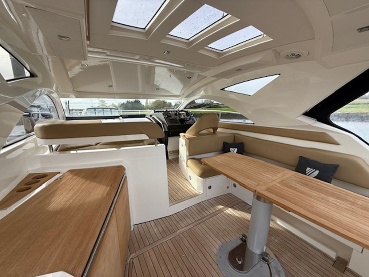 https://arconyachts.ams3.digitaloceanspaces.com/149449/conversions/large_4854731-optimize.jpg
