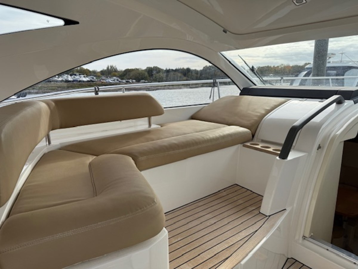 https://arconyachts.ams3.digitaloceanspaces.com/149457/conversions/large_4854725-optimize.jpg