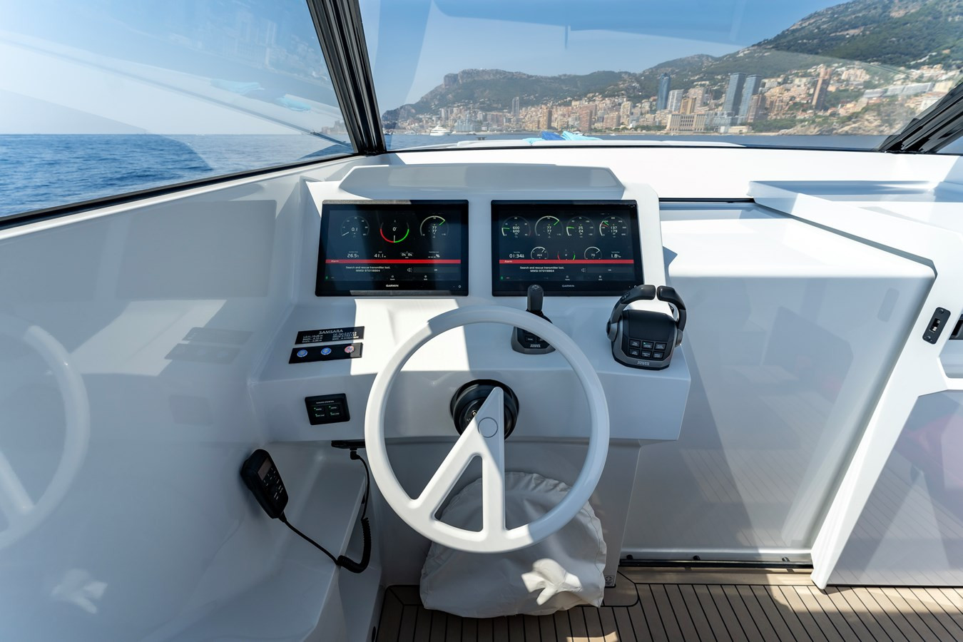 https://arconyachts.ams3.digitaloceanspaces.com/149471/conversions/large_4759196-optimize.jpg