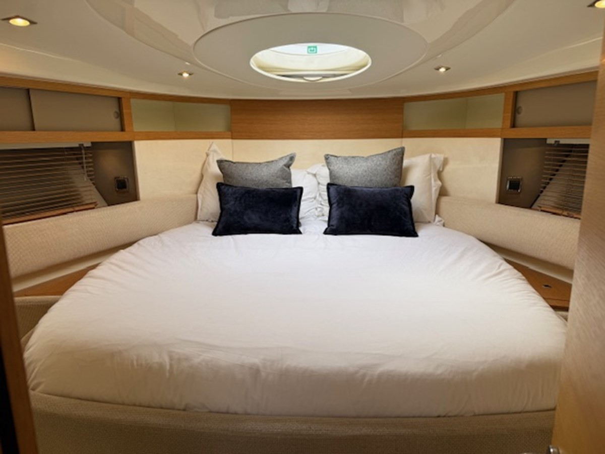 https://arconyachts.ams3.digitaloceanspaces.com/149498/conversions/large_4854744-optimize.jpg
