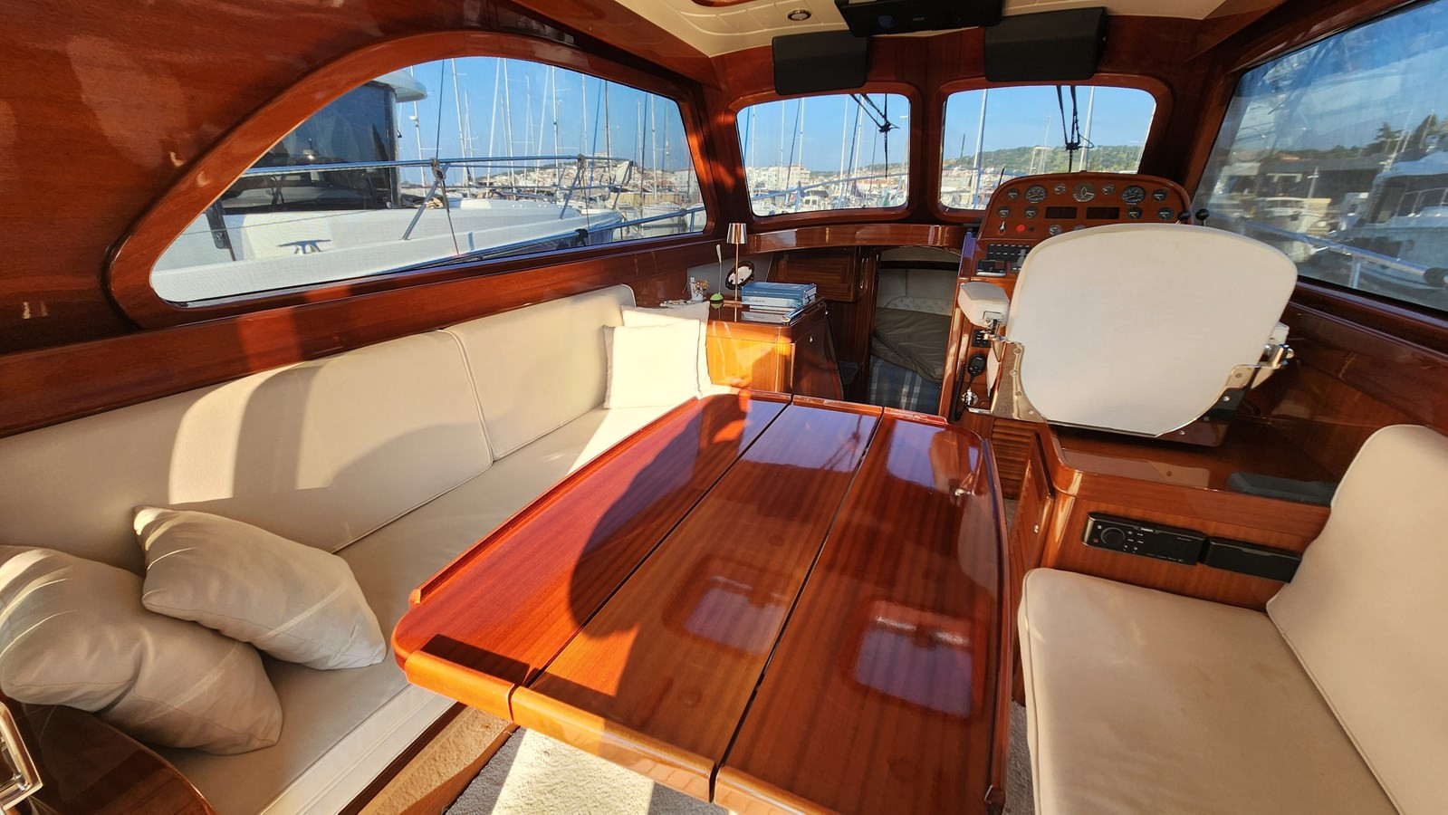 https://arconyachts.ams3.digitaloceanspaces.com/149547/conversions/large_4101764-optimize.jpg