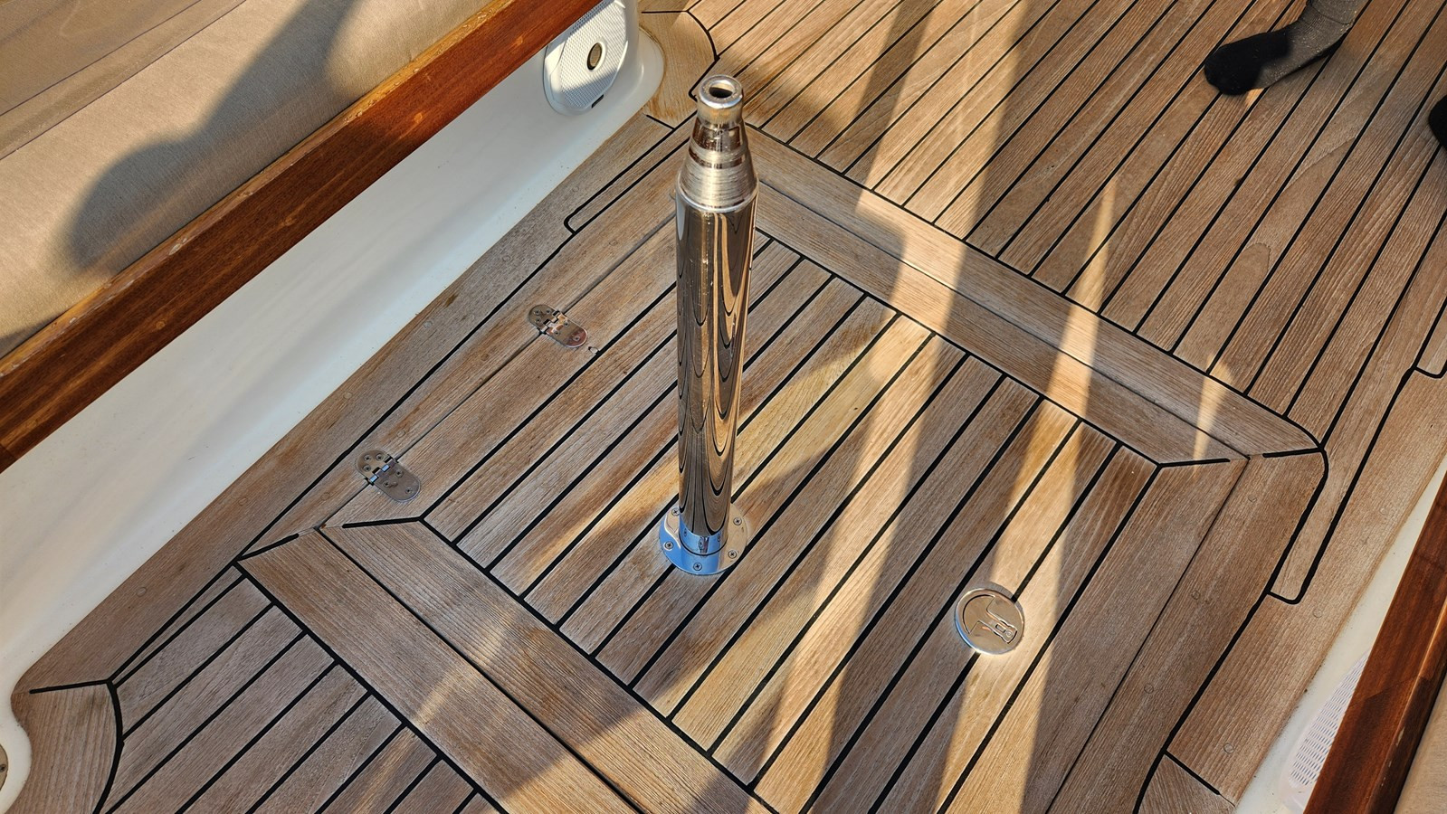https://arconyachts.ams3.digitaloceanspaces.com/149554/conversions/large_4101766-optimize.jpg