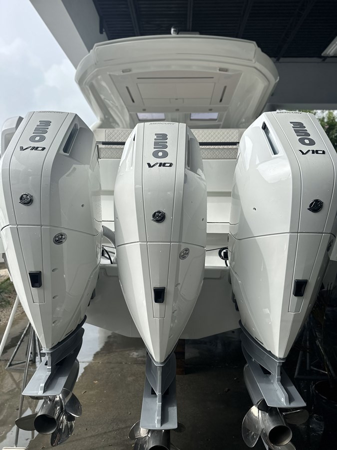 https://arconyachts.ams3.digitaloceanspaces.com/149574/conversions/large_4642627-optimize.jpg