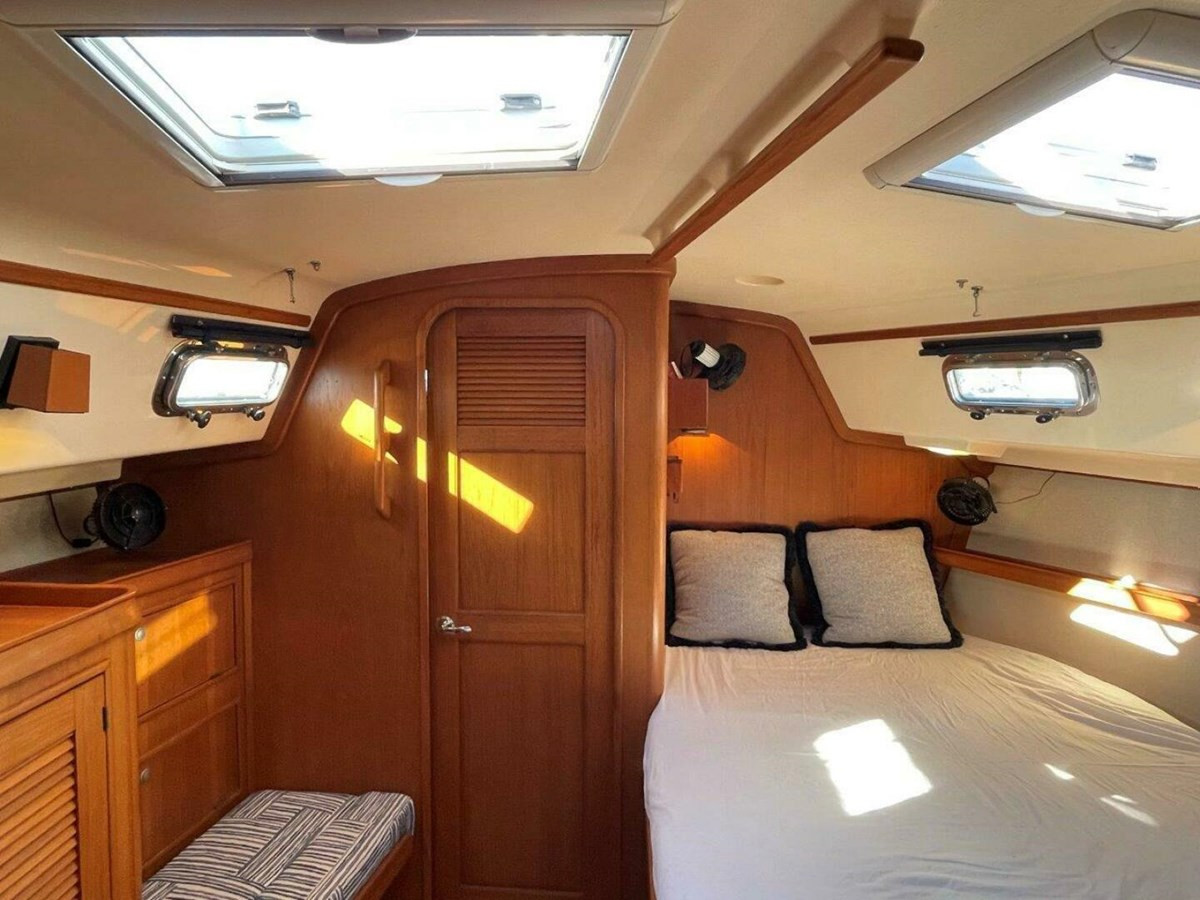 https://arconyachts.ams3.digitaloceanspaces.com/149605/conversions/large_4634021-optimize.jpg