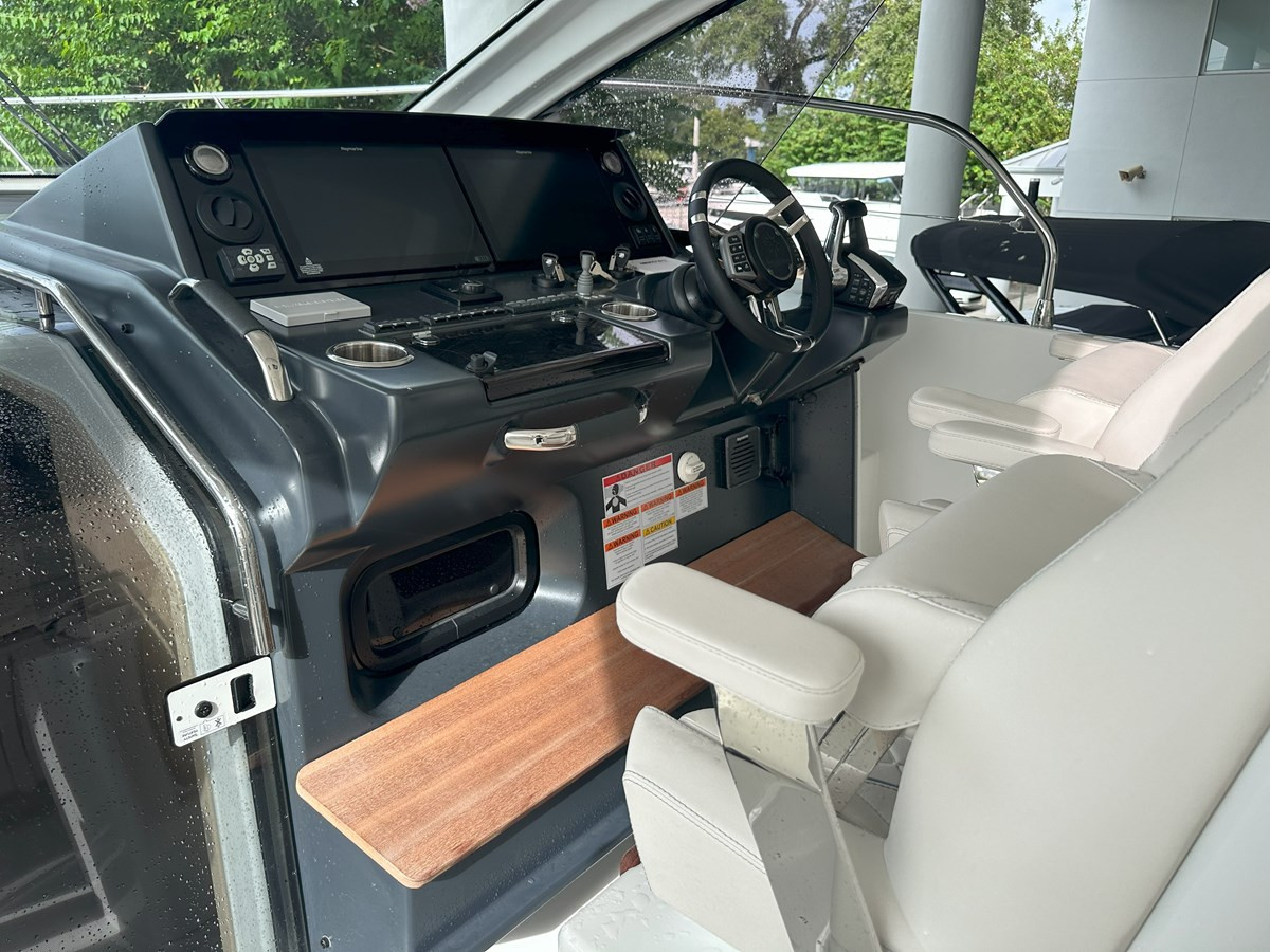https://arconyachts.ams3.digitaloceanspaces.com/149610/conversions/large_4642654-optimize.jpg