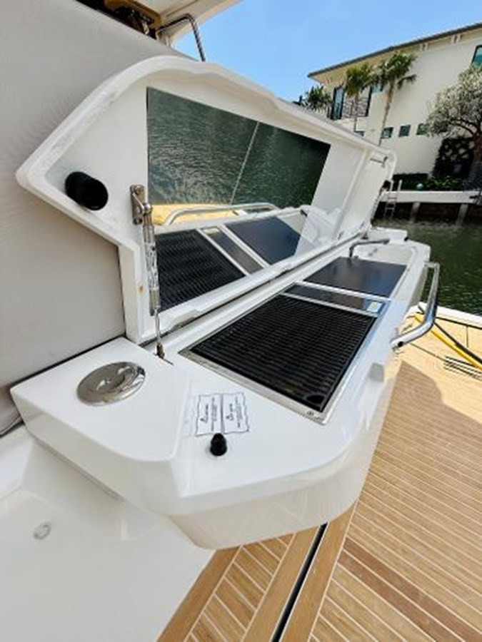 https://arconyachts.ams3.digitaloceanspaces.com/149647/conversions/large_4648317-optimize.jpg