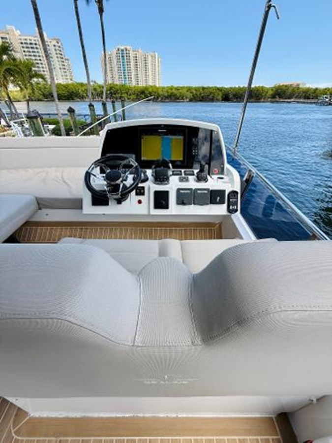 https://arconyachts.ams3.digitaloceanspaces.com/149674/conversions/large_4648328-optimize.jpg
