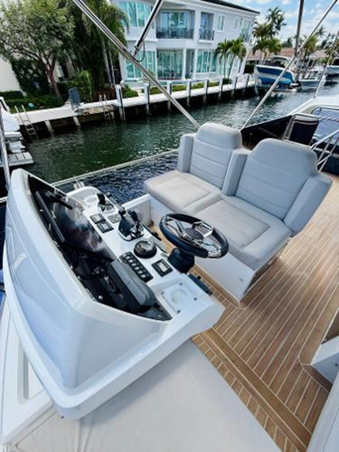 https://arconyachts.ams3.digitaloceanspaces.com/149676/conversions/large_4648329-optimize.jpg