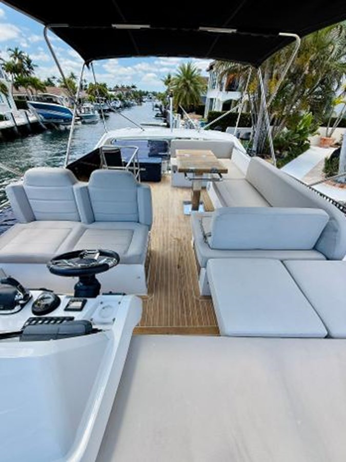 https://arconyachts.ams3.digitaloceanspaces.com/149679/conversions/large_4648330-optimize.jpg