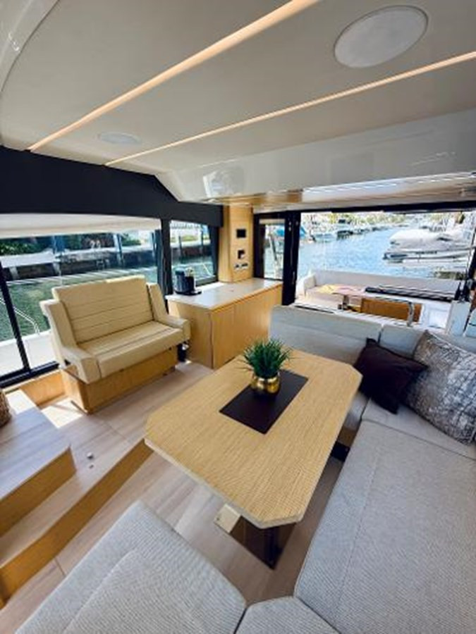 https://arconyachts.ams3.digitaloceanspaces.com/149716/conversions/large_4648343-optimize.jpg
