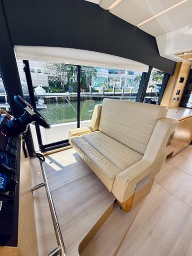 https://arconyachts.ams3.digitaloceanspaces.com/149725/conversions/large_4648348-optimize.jpg