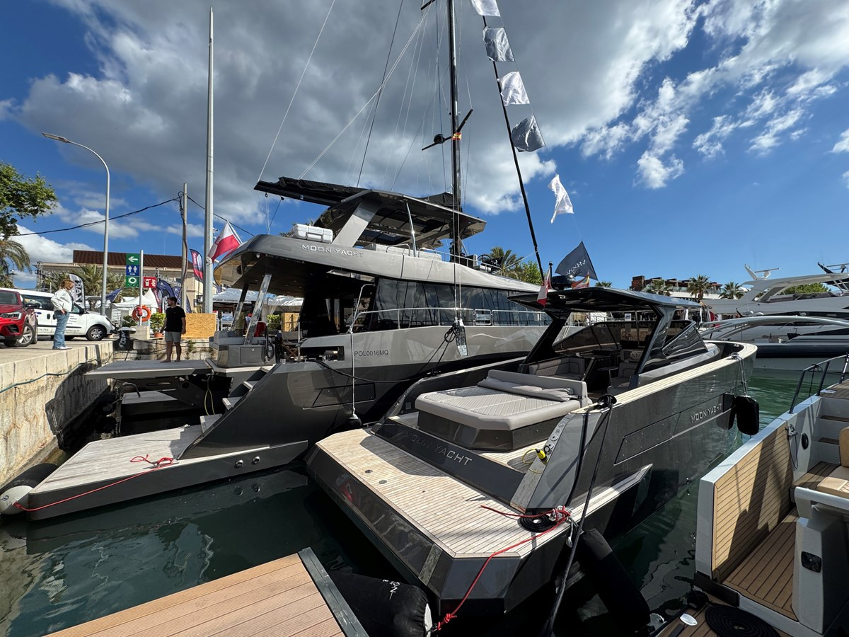 NEW 2025 MOON 45 SPORTS LINE 