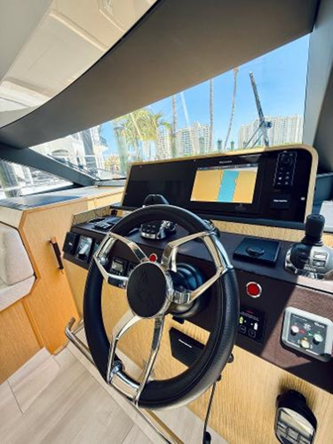 https://arconyachts.ams3.digitaloceanspaces.com/149738/conversions/large_4648353-optimize.jpg