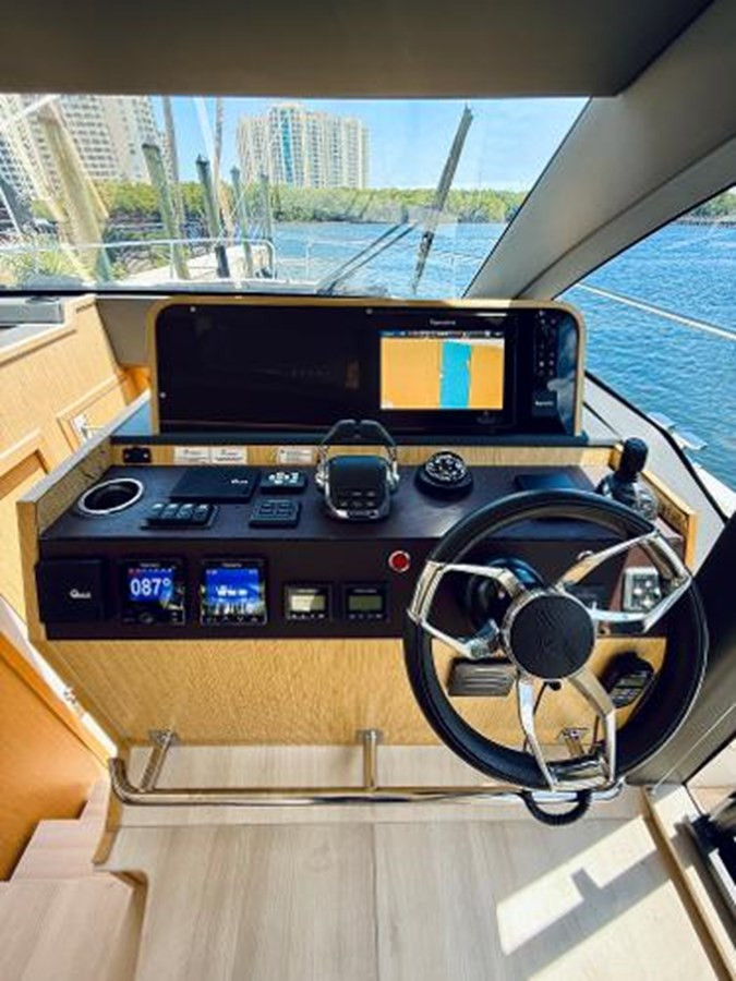 https://arconyachts.ams3.digitaloceanspaces.com/149741/conversions/large_4648354-optimize.jpg
