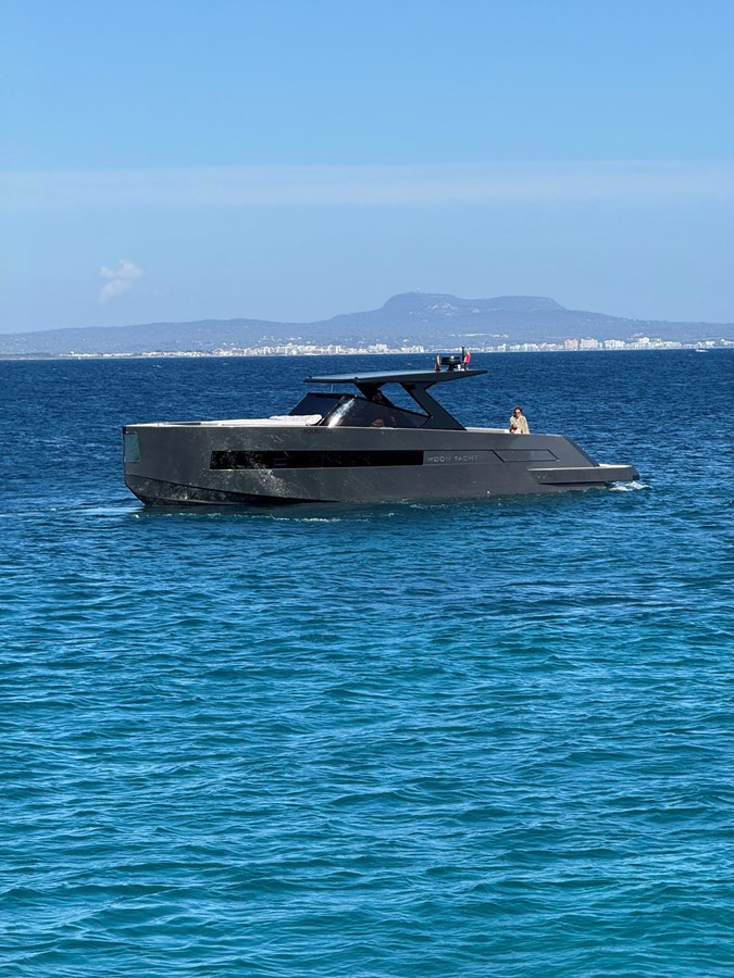 https://arconyachts.ams3.digitaloceanspaces.com/149762/conversions/large_4687716-optimize.jpg