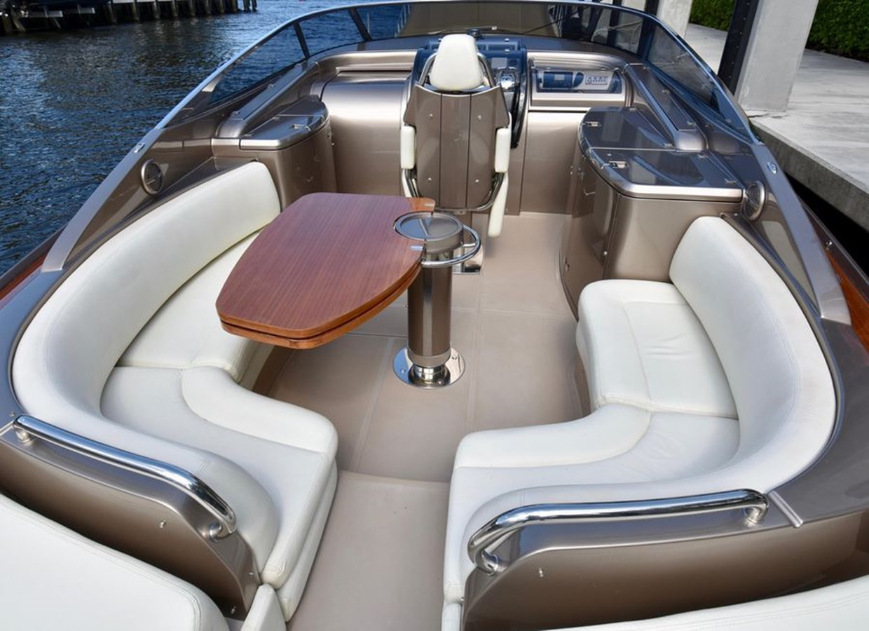 https://arconyachts.ams3.digitaloceanspaces.com/150191/conversions/large_2798211-optimize.jpg