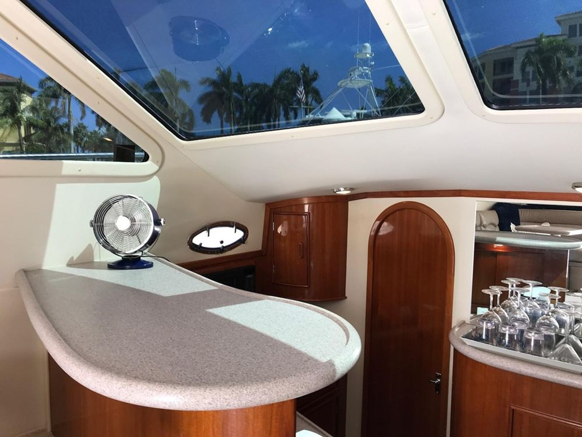 https://arconyachts.ams3.digitaloceanspaces.com/150226/conversions/large_2798179-optimize.jpg