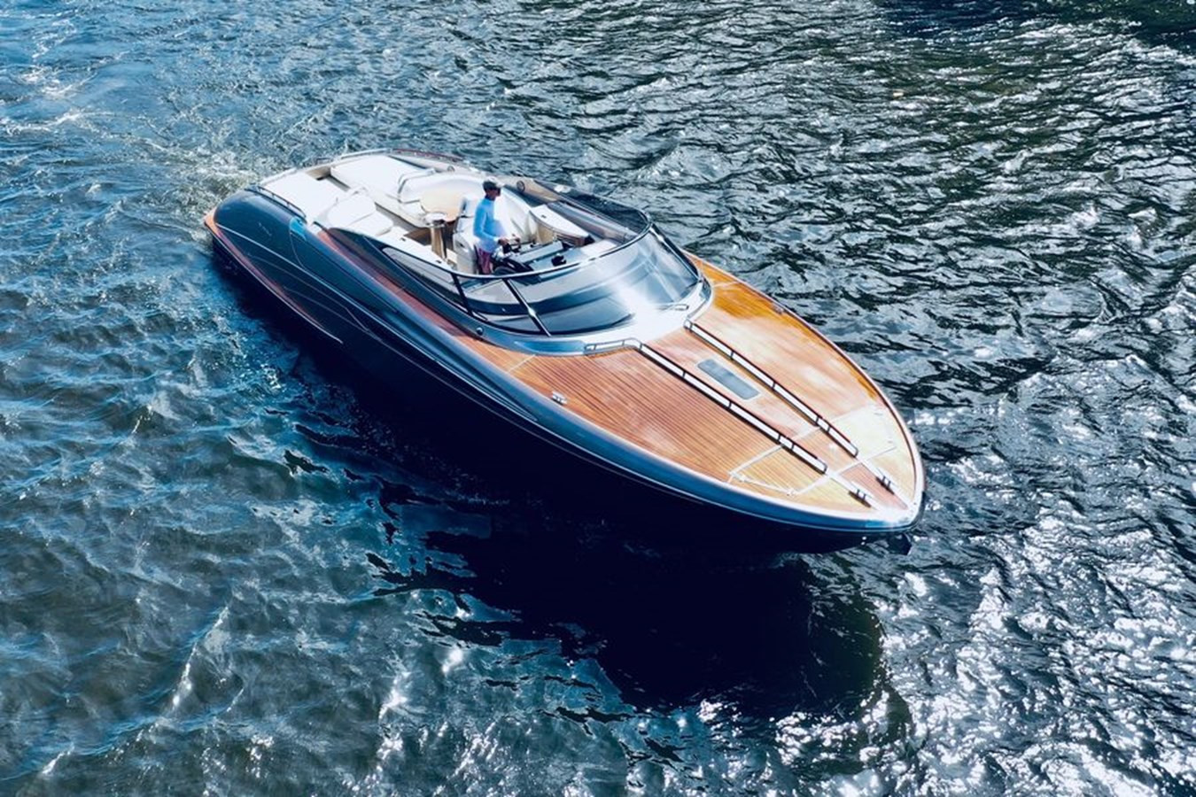 https://arconyachts.ams3.digitaloceanspaces.com/150266/conversions/large_2798238-optimize.jpg
