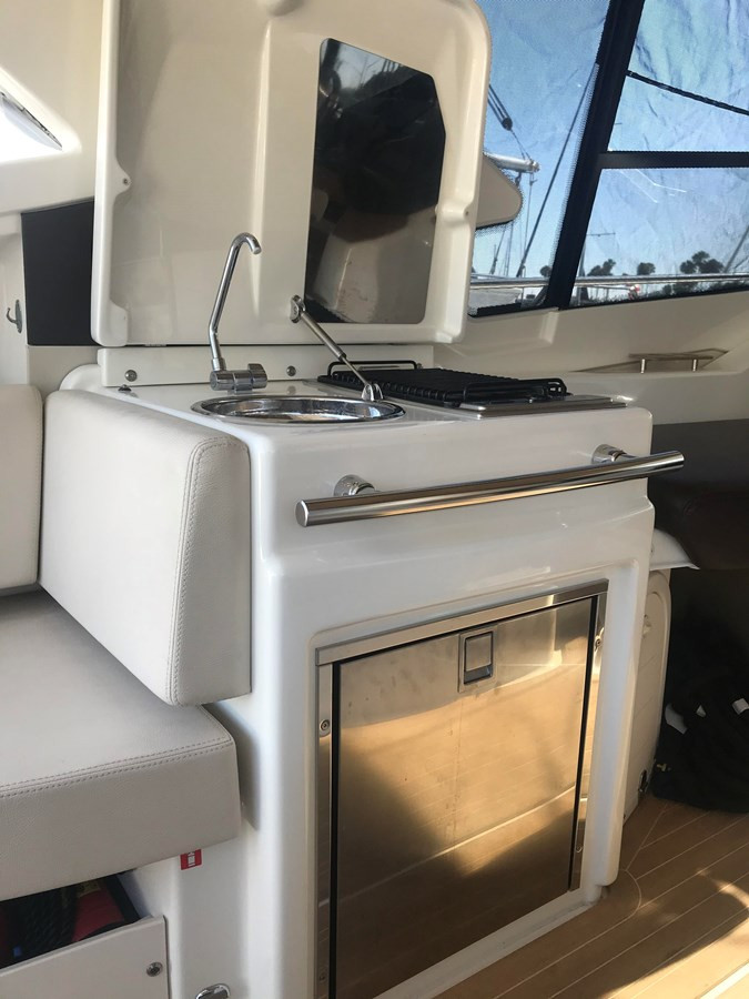 https://arconyachts.ams3.digitaloceanspaces.com/150278/conversions/large_2988894-optimize.jpg