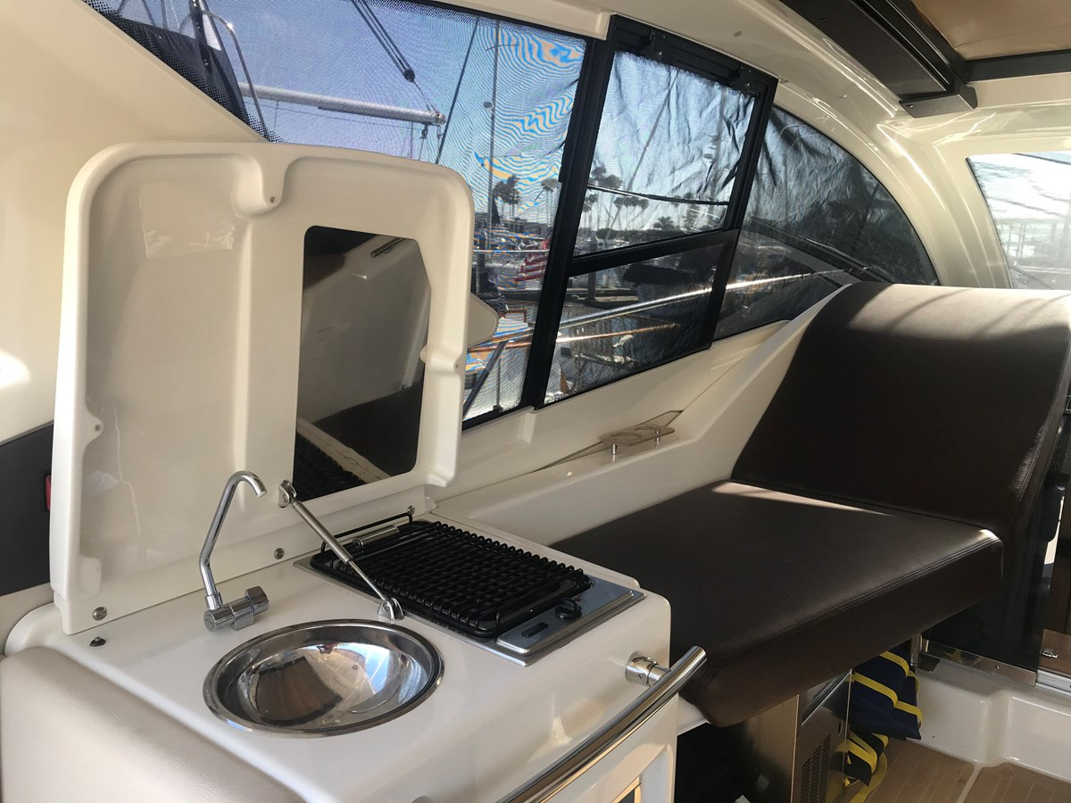 https://arconyachts.ams3.digitaloceanspaces.com/150281/conversions/large_2988895-optimize.jpg