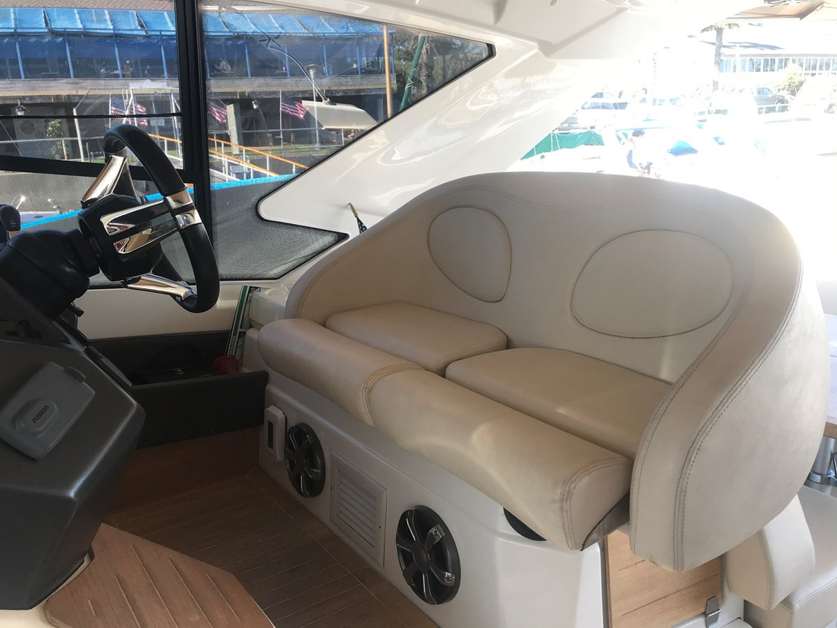 https://arconyachts.ams3.digitaloceanspaces.com/150290/conversions/large_2988898-optimize.jpg