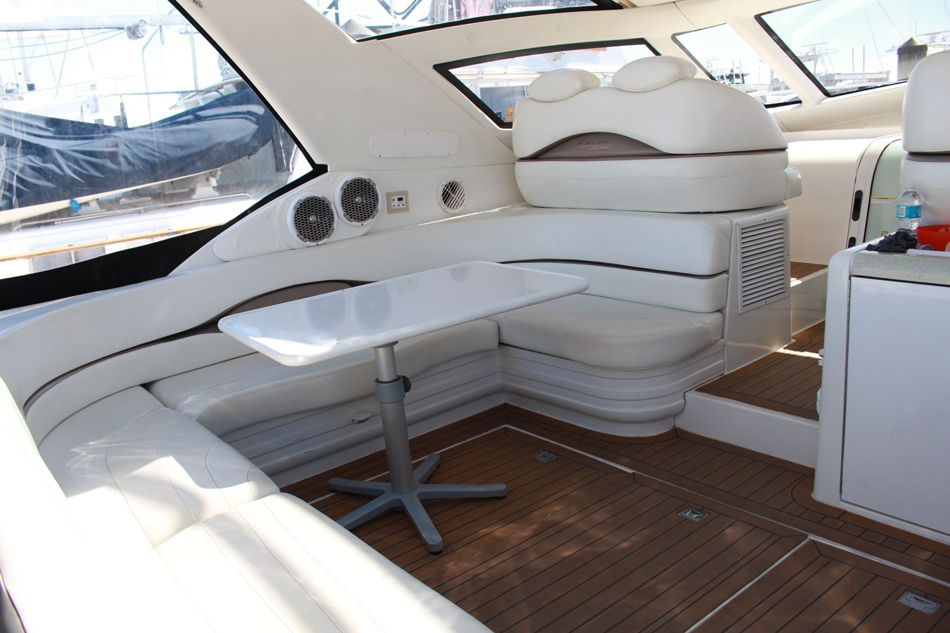 https://arconyachts.ams3.digitaloceanspaces.com/150300/conversions/large_3153290-optimize.jpg