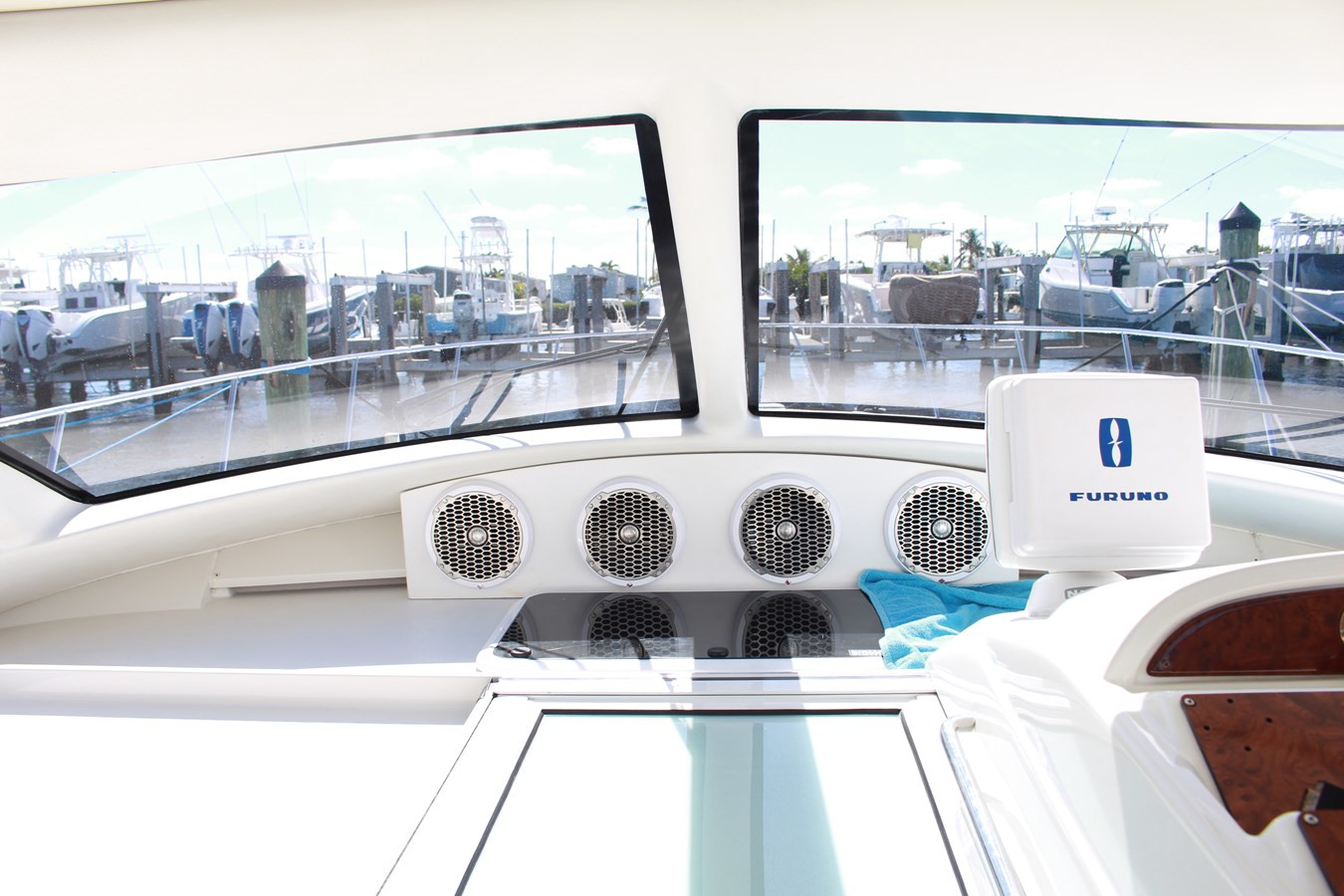 https://arconyachts.ams3.digitaloceanspaces.com/150328/conversions/large_3153299-optimize.jpg