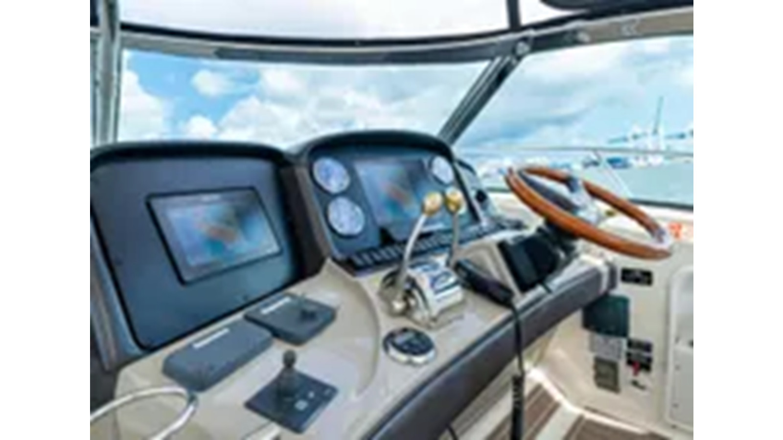 https://arconyachts.ams3.digitaloceanspaces.com/150960/conversions/large_4291935-optimize.jpg