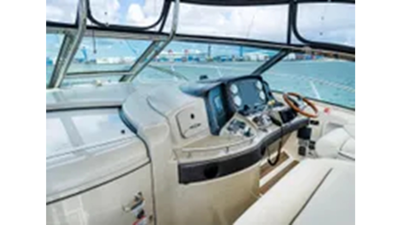 https://arconyachts.ams3.digitaloceanspaces.com/150972/conversions/large_4291939-optimize.jpg
