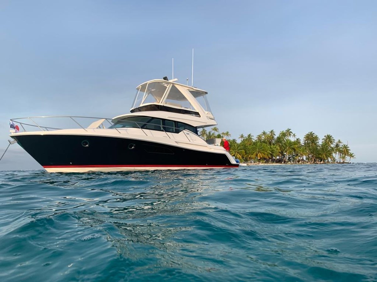 https://arconyachts.ams3.digitaloceanspaces.com/151004/conversions/large_4388265-optimize.jpg