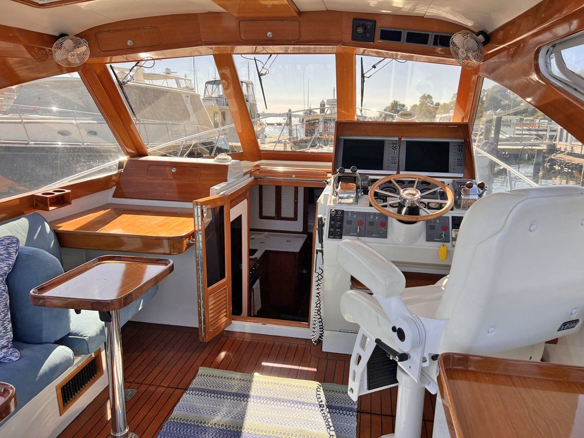 https://arconyachts.ams3.digitaloceanspaces.com/151030/conversions/large_4424727-optimize.jpg